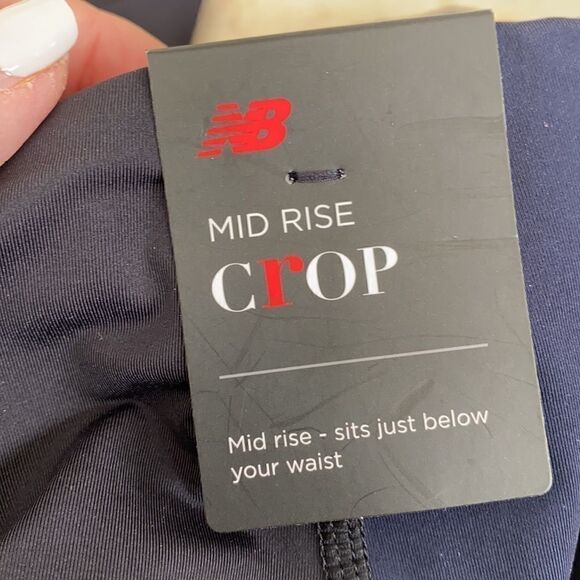 NWT New Balance Running Fitness Mid Rise Tights - Picture 5 of 7